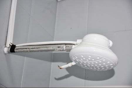 Casa à venda com 231m², 2 quartos e 2 vagas Casa à venda com 231m², 2 quartos e 2 vagasDetalhe - Banheiro Social