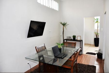 Casa à venda com 231m², 2 quartos e 2 vagas Casa à venda com 231m², 2 quartos e 2 vagasDetalhe - Sala de Jantar