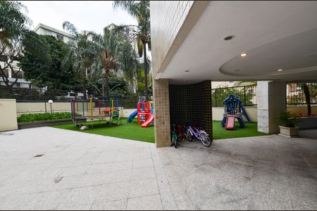 Apartamento à venda com 151m², 4 quartos e 2 vagasÁrea comum - Playground