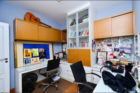 Apartamento à venda com 151m², 4 quartos e 2 vagasQuarto 1