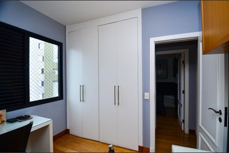 Apartamento à venda com 151m², 4 quartos e 2 vagasQuarto 1