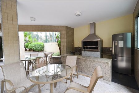 Apartamento à venda com 151m², 4 quartos e 2 vagasÁrea comum - Churrasqueira