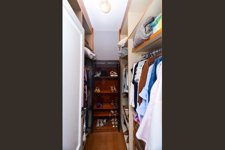 Apartamento à venda com 151m², 4 quartos e 2 vagasCloset Suite 2