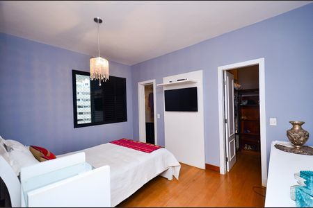 Apartamento à venda com 151m², 4 quartos e 2 vagasSuite 2