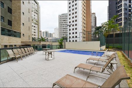 Apartamento à venda com 151m², 4 quartos e 2 vagasÁrea comum - Piscina