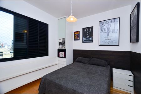 Apartamento à venda com 151m², 4 quartos e 2 vagasQuarto 2