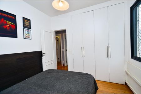 Apartamento à venda com 151m², 4 quartos e 2 vagasQuarto 2