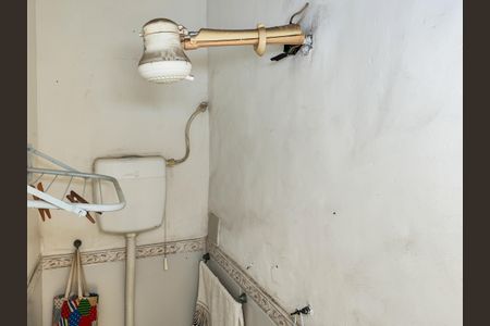 Casa à venda com 96m², 2 quartos e sem vaga Casa à venda com 96m², 2 quartos e sem vagaBanheiro de serviço