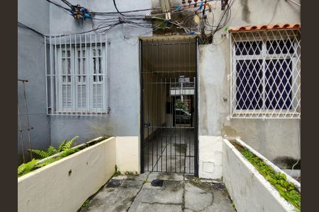 Casa à venda com 96m², 2 quartos e sem vaga Casa à venda com 96m², 2 quartos e sem vagaFachada e portaria