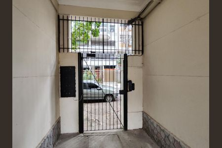 Casa à venda com 96m², 2 quartos e sem vaga Casa à venda com 96m², 2 quartos e sem vagaFachada e portaria