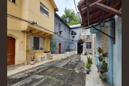 Casa à venda com 96m², 2 quartos e sem vaga Casa à venda com 96m², 2 quartos e sem vagaFachada e portaria