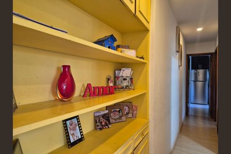 Apartamento para alugar com 100m², 3 quartos e 2 vagasCorredor