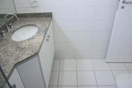 Apartamento à venda com 86m², 2 quartos e 2 vagasBanheiro da Suíte 1