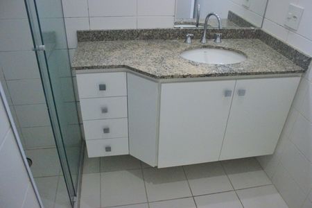 Apartamento à venda com 86m², 2 quartos e 2 vagasBanheiro da Suíte 1