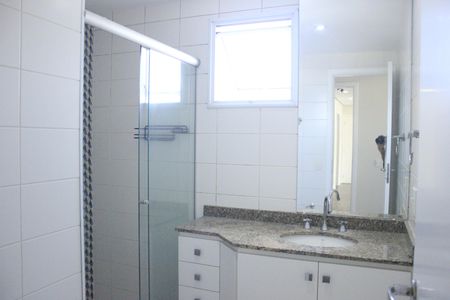 Apartamento à venda com 86m², 2 quartos e 2 vagasBanheiro da Suíte 1