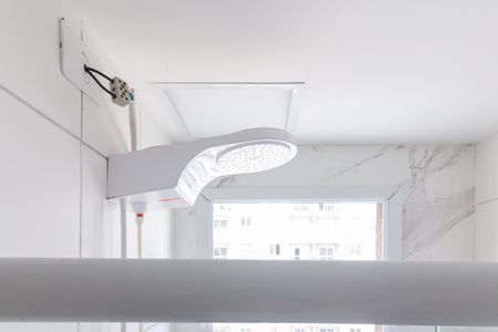 Banheiro de kitnet/studio para alugar com 1 quarto, 28m² em Vila Butantã, São Paulo