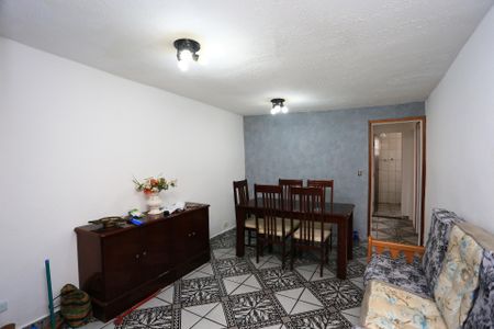 Sala de casa para alugar com 2 quartos, 80m² em Jardim Maria Duarte, São Paulo