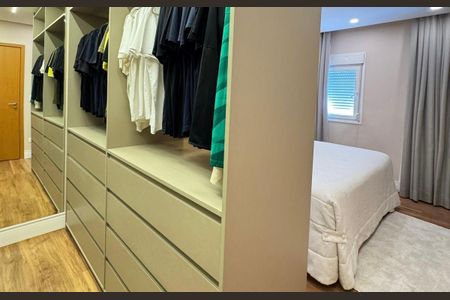 Apartamento para alugar com 247m², 3 quartos e 4 vagasBanheiro da Suíte 1