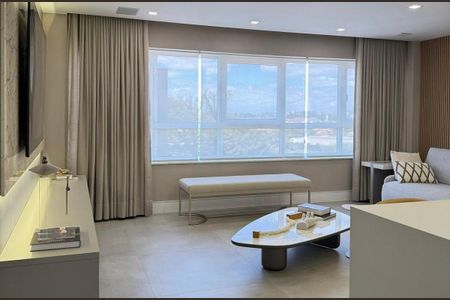 Apartamento para alugar com 247m², 3 quartos e 4 vagasSala