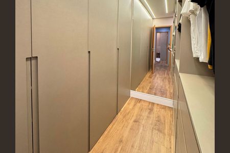 Apartamento para alugar com 3 quartos, 247m² em Granja Viana, Cotia