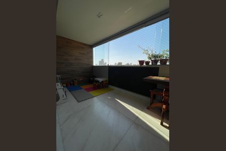 Varanda de apartamento à venda com 3 quartos, 102m² em Santo Antônio, Belo Horizonte