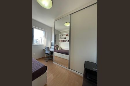 Apartamento à venda com 102m², 3 quartos e 2 vagasQuarto 2