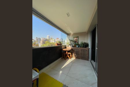 Varanda de apartamento à venda com 3 quartos, 102m² em Santo Antônio, Belo Horizonte