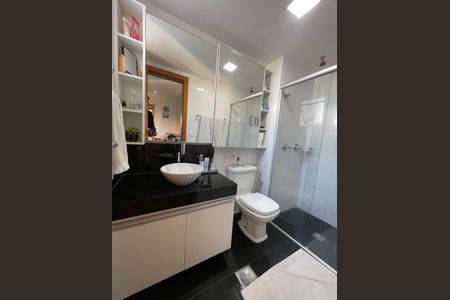 Apartamento à venda com 102m², 3 quartos e 2 vagasBanheiro da Suíte