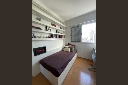 Apartamento à venda com 102m², 3 quartos e 2 vagasQuarto 2