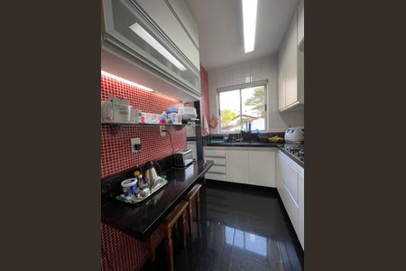 Apartamento à venda com 102m², 3 quartos e 2 vagasCozinha