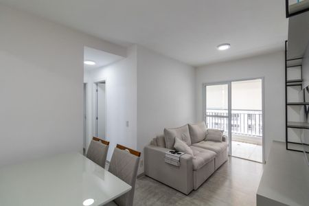 Sala/Cozinha de apartamento para alugar com 2 quartos, 63m² em Vila Guilhermina, São Paulo
