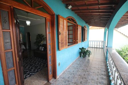 Casa à venda com 273m², 4 quartos e 4 vagasVaranda