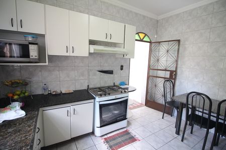 Casa à venda com 273m², 4 quartos e 4 vagasCozinha