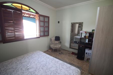 Casa à venda com 273m², 4 quartos e 4 vagasSuíte