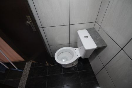 Casa à venda com 273m², 4 quartos e 4 vagasBanheiro de Serviço