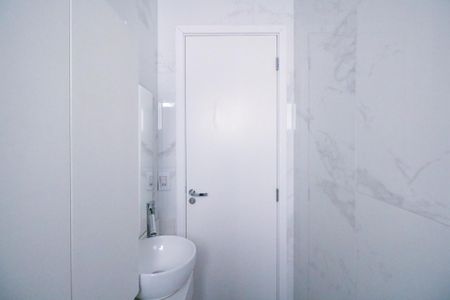 Apartamento para alugar com 98m², 2 quartos e 2 vagas Apartamento para alugar com 98m², 2 quartos e 2 vagasBanheiro da Suíte