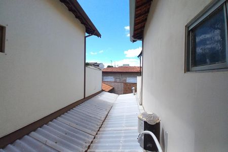 Casa à venda com 120m², 3 quartos e 4 vagas Casa à venda com 120m², 3 quartos e 4 vagasVista do Quarto 2