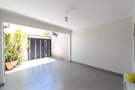 Casa à venda com 120m², 3 quartos e 4 vagas Casa à venda com 120m², 3 quartos e 4 vagasGaragem