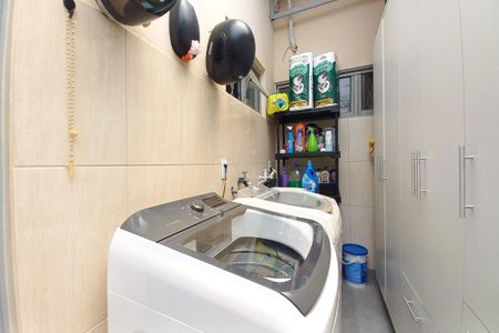 Casa à venda com 120m², 3 quartos e 4 vagas Casa à venda com 120m², 3 quartos e 4 vagasÁrea de Serviço