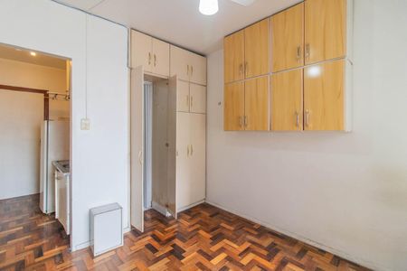 Sala/Quarto de apartamento para alugar com 1 quarto, 28m² em Centro Histórico, Porto Alegre