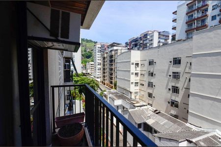 Apartamento à venda com 91m², 3 quartos e 1 vaga Apartamento à venda com 91m², 3 quartos e 1 vagaSala