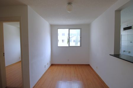 Sala de apartamento para alugar com 2 quartos, 40m² em Guadalupe, Rio de Janeiro