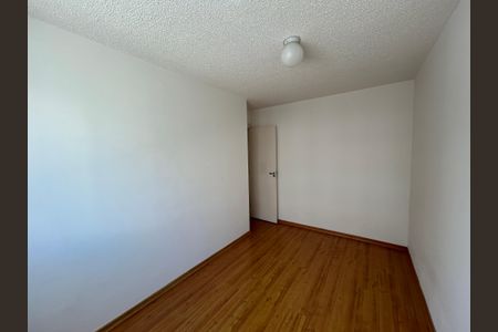 Quarto 1 de apartamento para alugar com 2 quartos, 40m² em Guadalupe, Rio de Janeiro