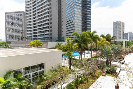 Apartamento à venda com 170m², 3 quartos e 3 vagas Apartamento à venda com 170m², 3 quartos e 3 vagasVista