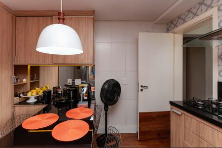 Apartamento à venda com 170m², 3 quartos e 3 vagas Apartamento à venda com 170m², 3 quartos e 3 vagasCozinha