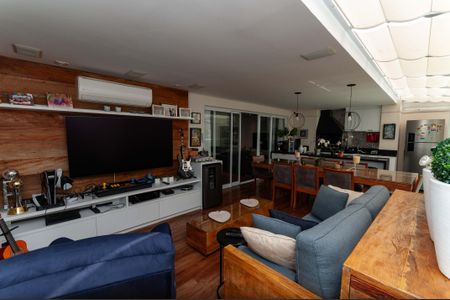 Apartamento à venda com 170m², 3 quartos e 3 vagas Apartamento à venda com 170m², 3 quartos e 3 vagasVaranda Gourmet