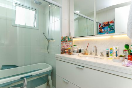 Apartamento à venda com 170m², 3 quartos e 3 vagas Apartamento à venda com 170m², 3 quartos e 3 vagasBanheiro do quarto 2 Suíte