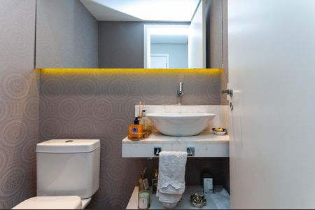 Apartamento à venda com 170m², 3 quartos e 3 vagas Apartamento à venda com 170m², 3 quartos e 3 vagasLavabo