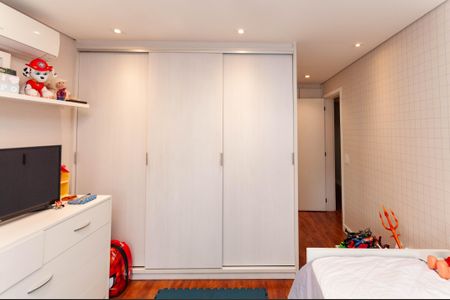 Apartamento à venda com 170m², 3 quartos e 3 vagas Apartamento à venda com 170m², 3 quartos e 3 vagasQuarto 2 Suíte