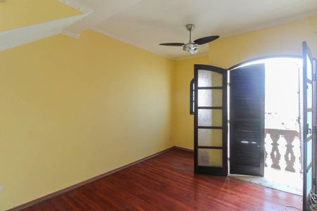 Sala de casa para alugar com 2 quartos, 150m² em Jardim Sonia Maria, São Paulo